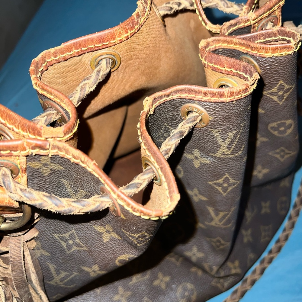 Authentic Louis Vuitton - Picture 4 of 6